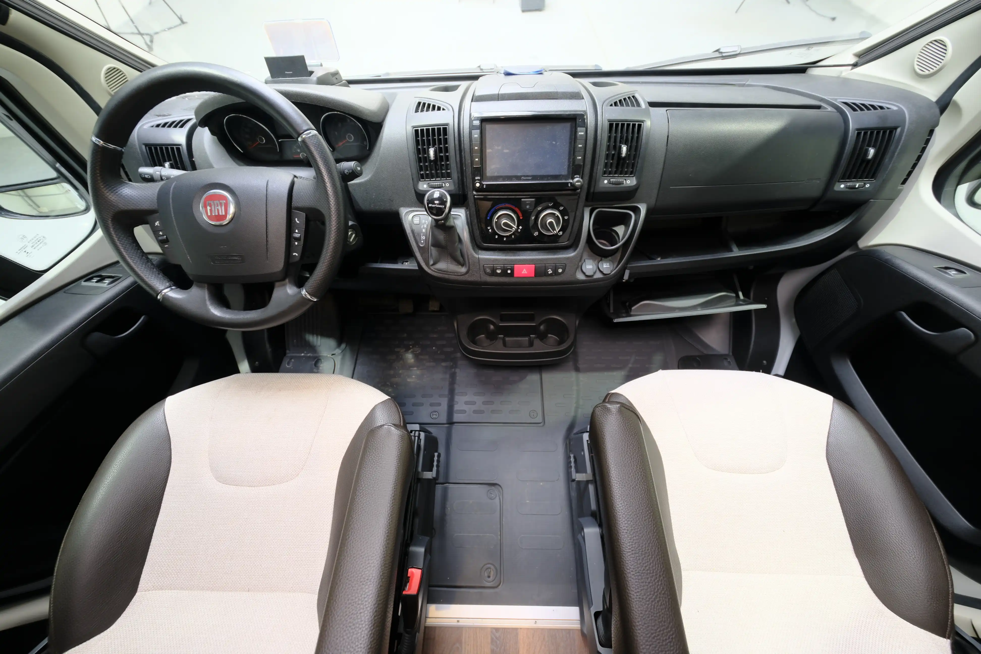 WEINSBERG CaraCompact Pepper Edition Automatik - Ansicht 6